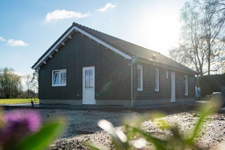 Prefab bouwen: wat is het en wat zijn de voordelen en nadelen?